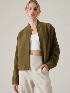EUC Athleta Endless Bomber Jacket Sz L